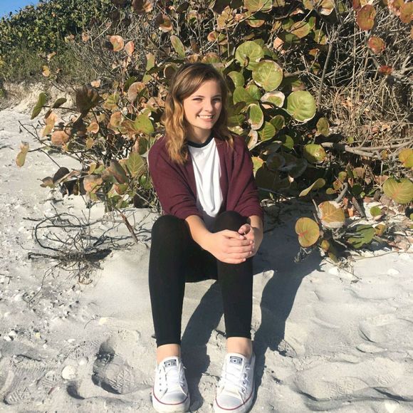 Meet your Posher, Olivia - Picture 1 of 1